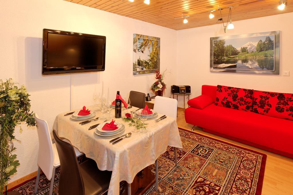 Apartamento Haus Waldheim Grächen Habitación foto